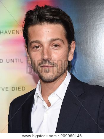 LOS ANGELES - SEP 27:  Diego Luna arrives for the 'Flatliners' World Premiere on September 27, 2017 in Los Angeles, CA
