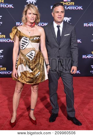 LOS ANGELES - OCT 10:  Mark Ruffalo and Sunrise Coigney arrives for the 