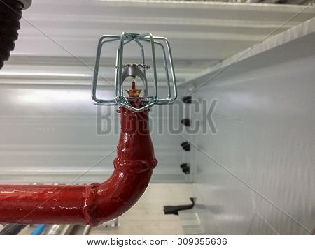 Fire Sprinkler System With Red Pipes Under Raised Floor,automatic Under Raised Floor Sprinkler With 