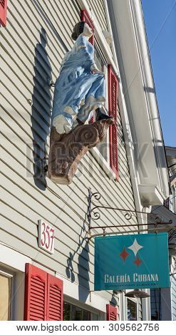 Provincetown, Ma - June 11, 2019: The Galeria Cubana Offers Contemporary Cuban Art  By Both Internat