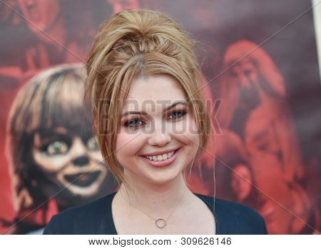 LOS ANGELES - JUN 20:  Sammi Hanratty arrives to the 'Annabelle Comes Home' World Premiere  on June 20, 2019 in Hollywood, CA