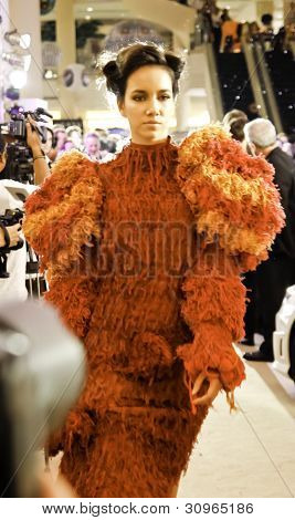 L'Officiel muotinäytös