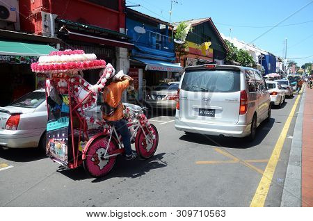 Melaka, Malaysia - 25 Jun, 2019: Street View Of Jonker Street In Melaka Malaysia. Melaka Has A Histo