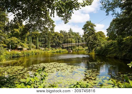 Hamburg, Germany - August 16, 2016 - View Of The Planten Un Blomen Park, The Popular Relaxing And Sp