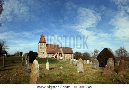 Inghilterra medievale chiesa cimitero tomba