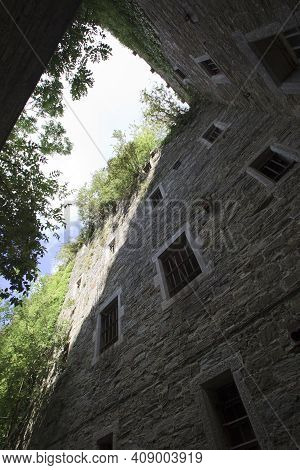 Bodmin (england), Uk - August 20, 2015: Bodmin Jail Naval Prison Outside View, Cornwall, England, Un