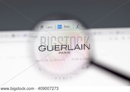 New York, Usa - 15 February 2021: Guerlain Website In Browser With Company Logo, Illustrative Editor