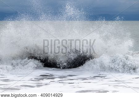 Big Waves Crashing On A Rock At Sandcut Beach In Jordan River Regional Park, British Columbia, Canad