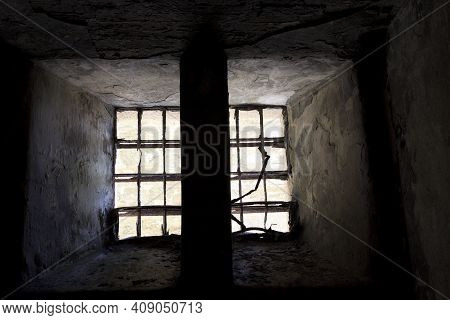 Saltash (england), Uk - August 21, 2015: An Old Window Cotehele Park, Near Saltash,  Cornwall, Engla