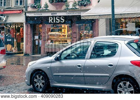 Strasbourg, France - Jan 14, 2021: Central Pedestrians Shopping Street In Strasbourg With Riss Choco