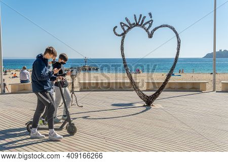 Palmanova, Spain; February 20 2021: Maritime Promenade Of The Majorcan Tourist Locality Of Palmanova