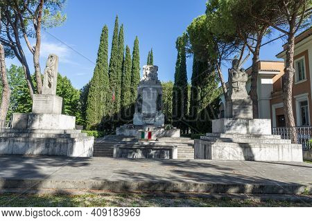 Monument You Have Fallen To War