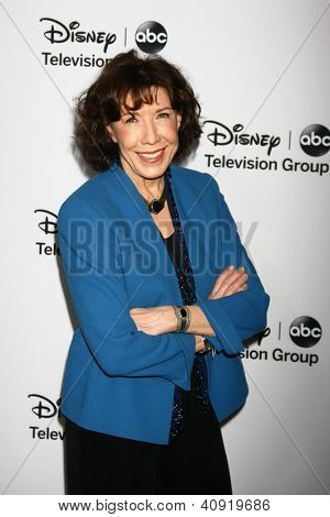 LOS ANGELES - Ocak 10: Lily Tomlin Langham Huntington Hotel ABC TCA kış 2013 partide katılır.