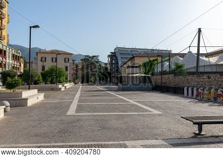 Area Of ​​san Francesco Where They Keep The Antique Market