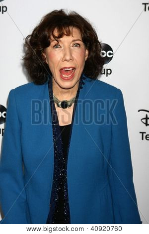LOS ANGELES - Ocak 10: Lily Tomlin Langham Huntington Hotel ABC TCA kış 2013 partide katılır.