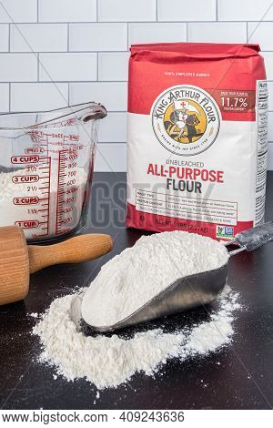 Hartford Connecticut, Usa - December 15, 2020: King Arthur Flour 5lb Bag On The Kitchen Counter With