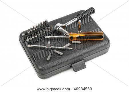 Set utensili isolati su sfondo bianco