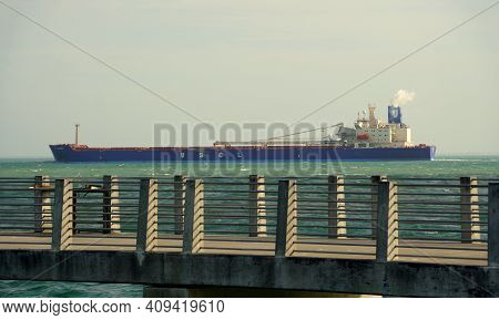 St Petersburg, Florida, U.s - February 16, 2021 - A Large Uscl Ship Passing Through The Pier Near Fo
