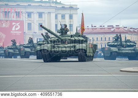 Saint Petersburg, Russia - June 20, 2020: Convoy Of Russian Tanks T-72b3 On Palace Square. Rehearsal