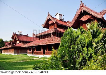 Mandalay Palace The Last Burmese Monarchy Royal Residency For Majesty At Mandalay Hill For And Burma