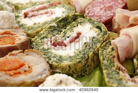 Kalte Platte, Brötchen mit Spinat und Käse