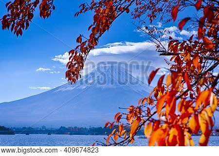 Romantic Japanese Destinations. Kawaguchiko Lake In Front Of Picturesque Fuji Mountain With Little B