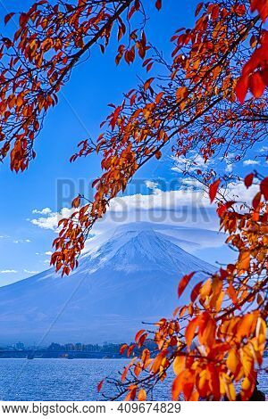 Romantic Japanese Destinations. Kawaguchiko Lake In Front Of Picturesque Fuji Mountain