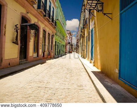 Where Hemmingway Lived In Cuba. Cuban Spring - Beautiful Tropical Landscape