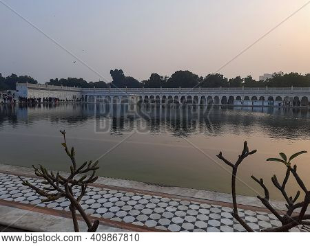 Gurdwara Bangla Sahib Is The Most Prominent Sikh Gurudwara, Bangla Sahib Gurudwara In New Delhi, Ind