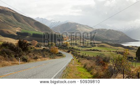 Scenic Road along Lake Hawea, NZ