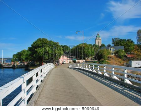 สะพานข้ามเกาะ Sveaborg ในเฮลซิงกิ ฟินแลนด์