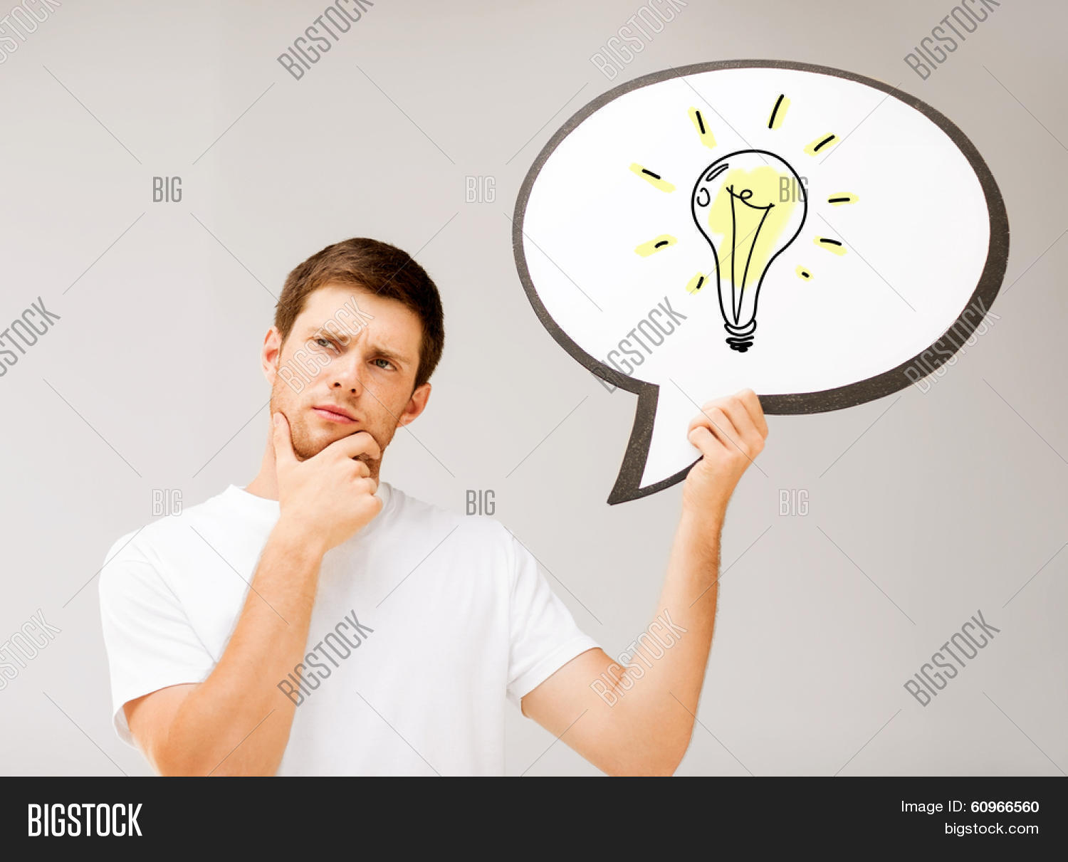 Куча мыслей в голове. Человек изображающий мысли. Человек с лампочкой. Идея. Человек изображающий мысли.