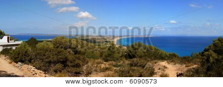 Panoramatický pohled na ostrov Formentera