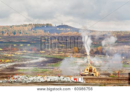 The 152 mm howitzer 2S19 Msta-S shooting. Russia