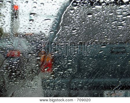 雨の日のトラフィック
