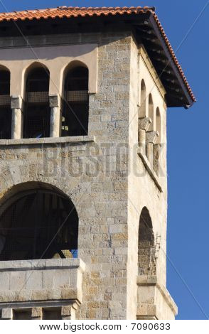 Antiga torre medieval na ilha de Rodes, Grécia