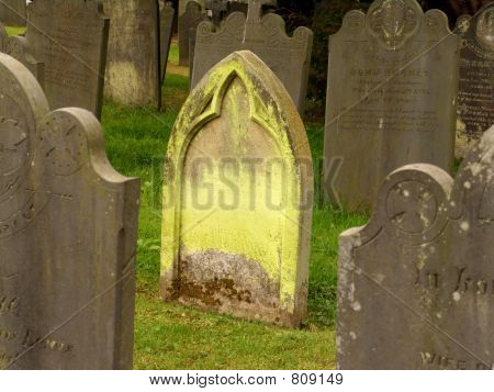 gravestone5