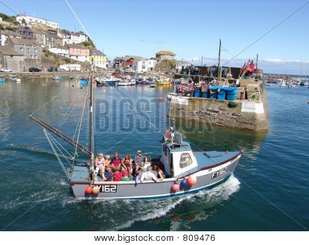 boatleavingharbour