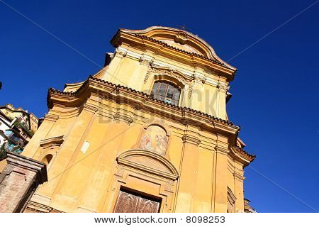 Italiensk kirke i Canelli Italien