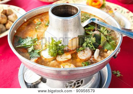 Tom Yum Goong, Spicy Soup With Shrimp In A Hot Pot.