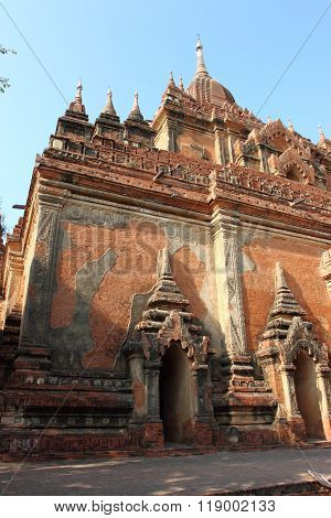 old Buddhist temples and pagodas in Bagan,