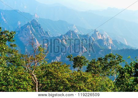 Seoraksan National Park, The Best Of Mountain In South Korea.
