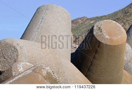 Tetrapod Sea Defense
