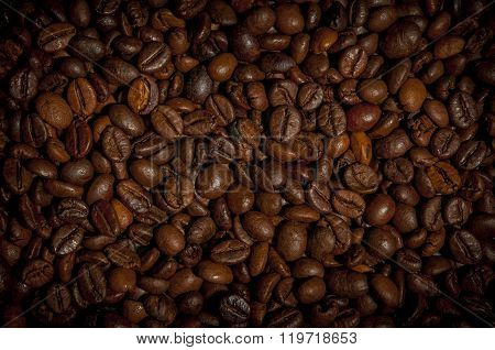 Background of roasted coffee beans.