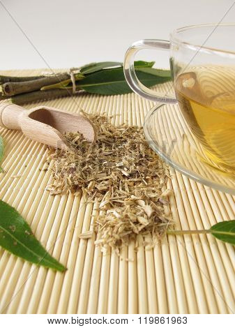 Tea with willow bark