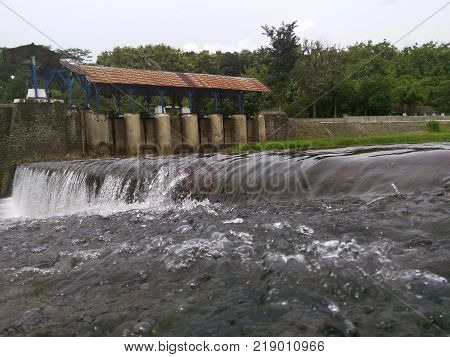 the water rushed so clear on the old dam