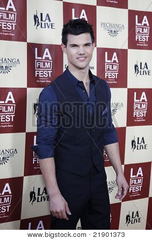 LOS ANGELES - JUN 21: Taylor Lautner na 