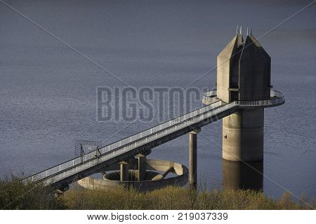 SCAMMONDEN DAM RESERVOIR YORKSHIRE ENGLAND CLOSE UP