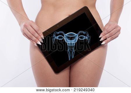 Screening of the reproductiv organs of a woman