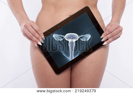 Screening of the reproductiv organs of a woman